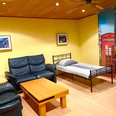 Apartment Dusseldorf Messe And Airport, 3-bedroom With Kitchen